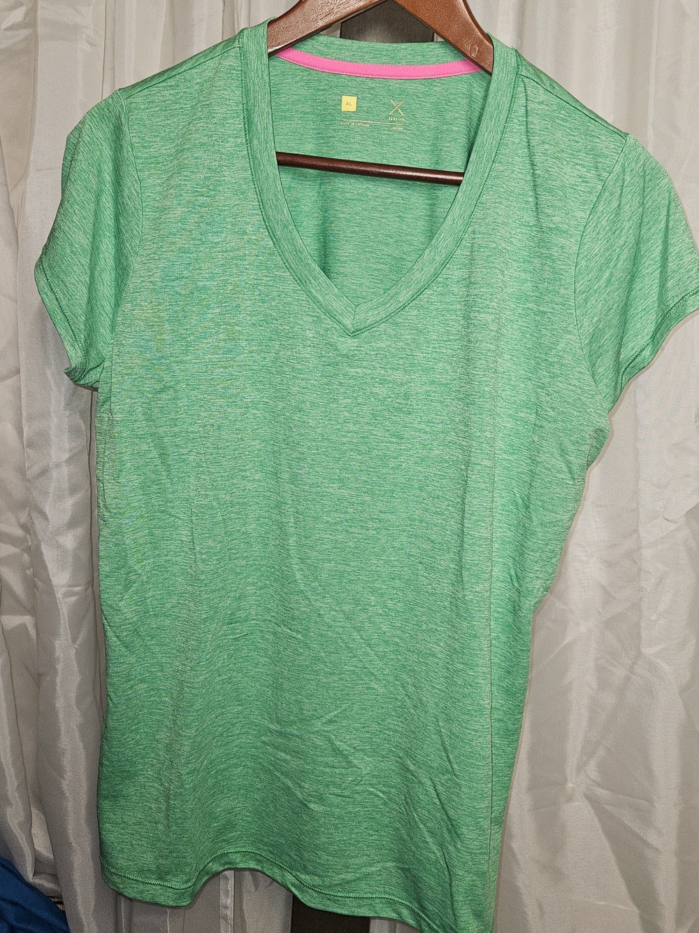 Xersion Heathered Green V-Neck Short Sleeve Tee -XL